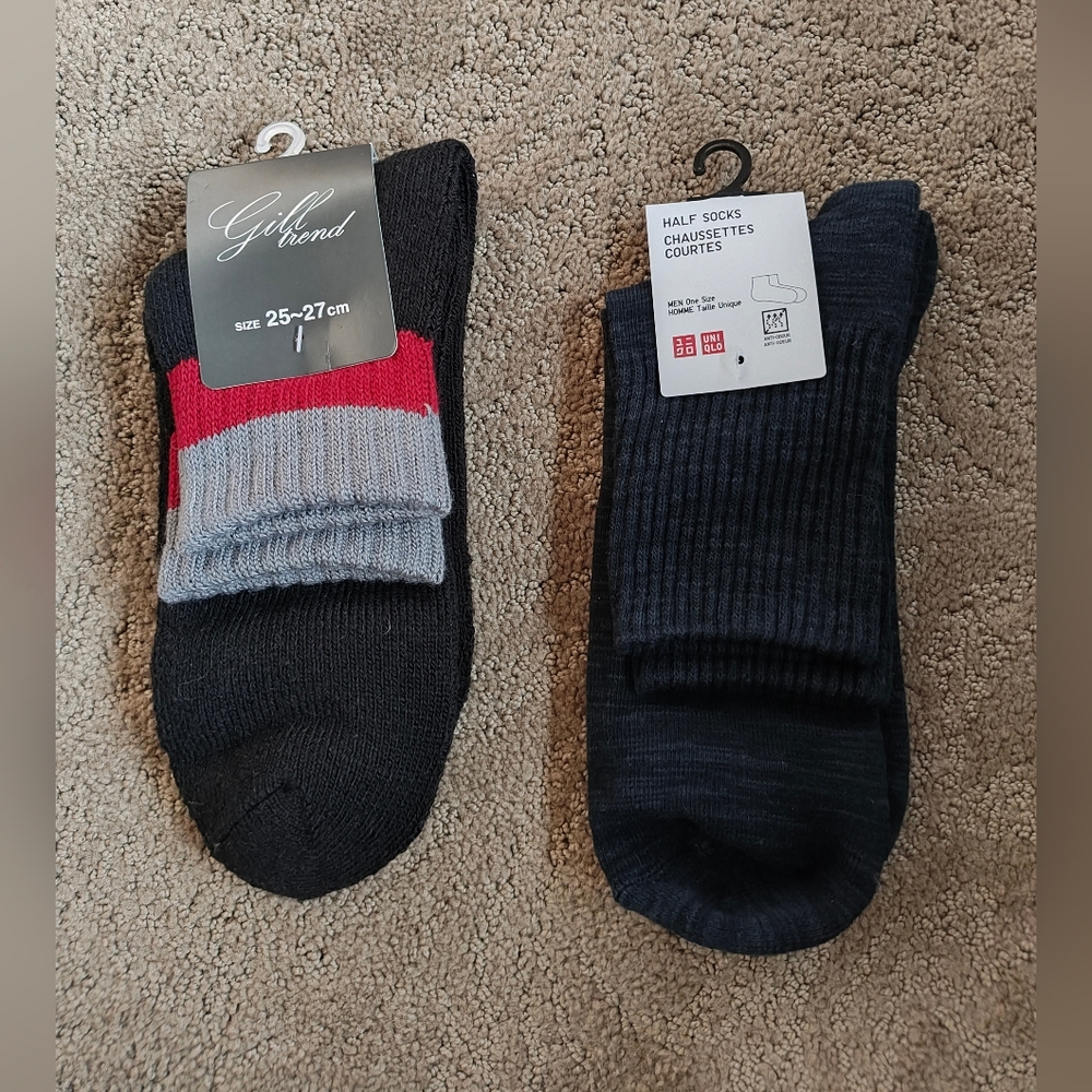 Gildan UNIQLO Men's Black, Red, and Gray Casual Socks